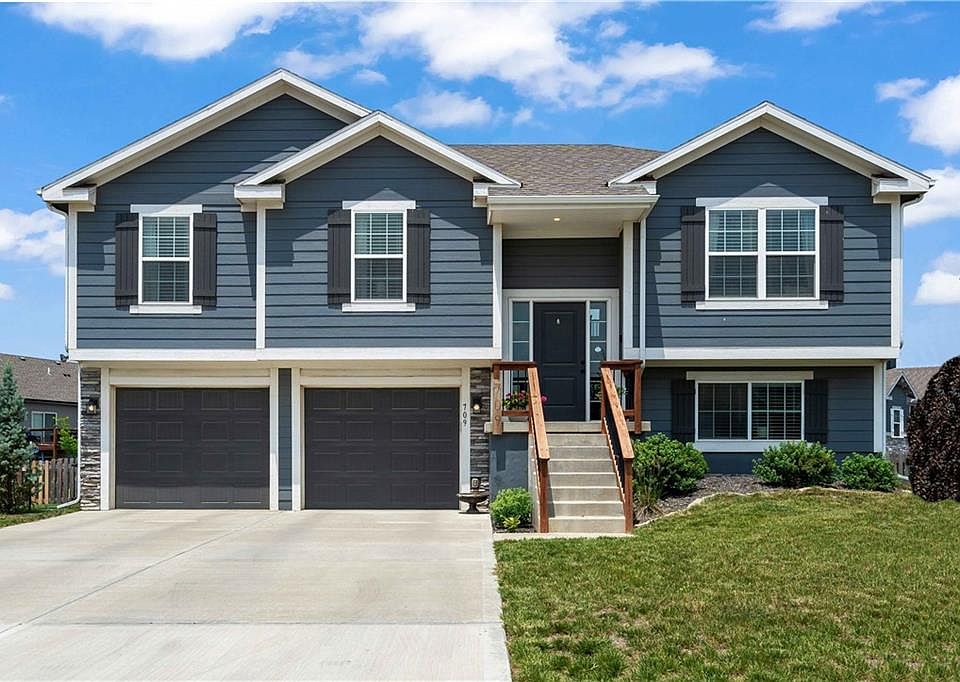 1st image of 709 SE Juniper Dr