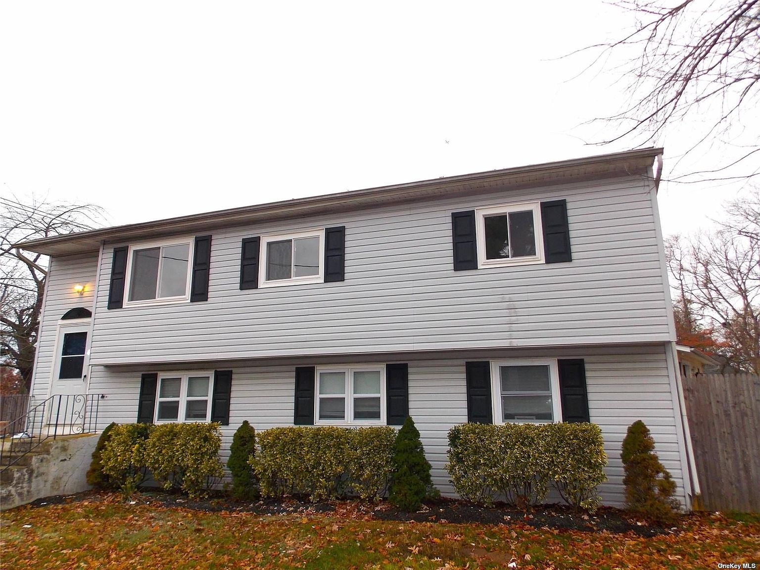 4 Hudson Ave, Sayville, NY 11782 Zillow