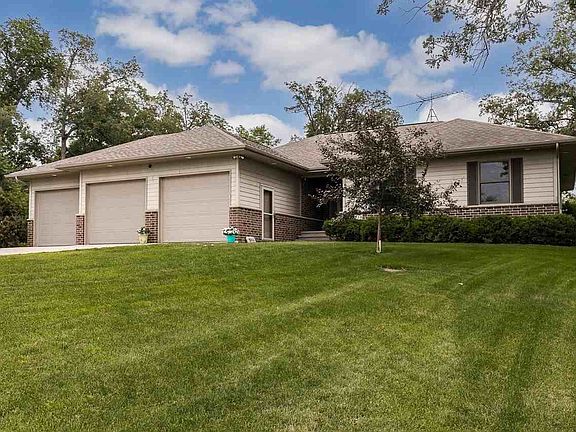 5th image of 714 Blue Jay Ct