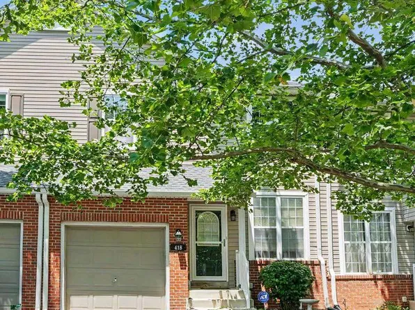 418 Nottingham Ln, Collegeville, PA 19426