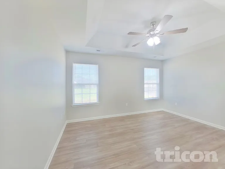 1221 Grace Ct — Photo 8