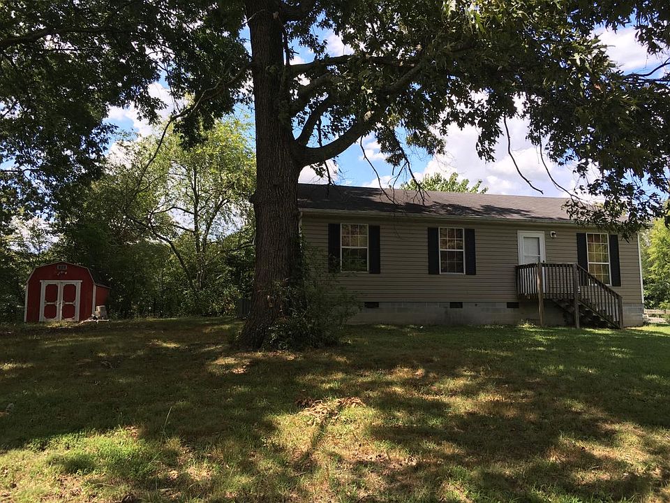 2nd image of 425 Black Oak Dr