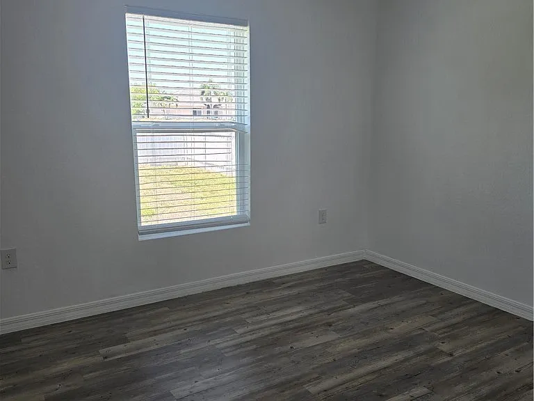 2122 NE 13th Pl — Photo 19