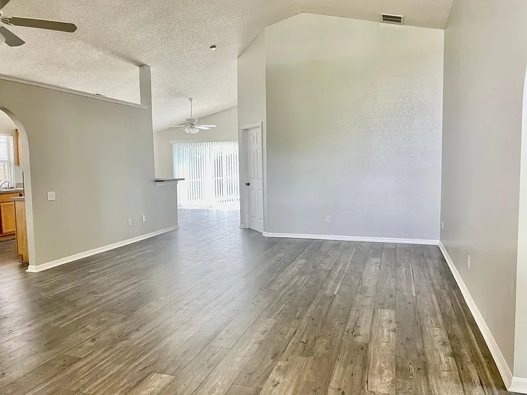 10727 Cherry Oak Cir — Photo 3