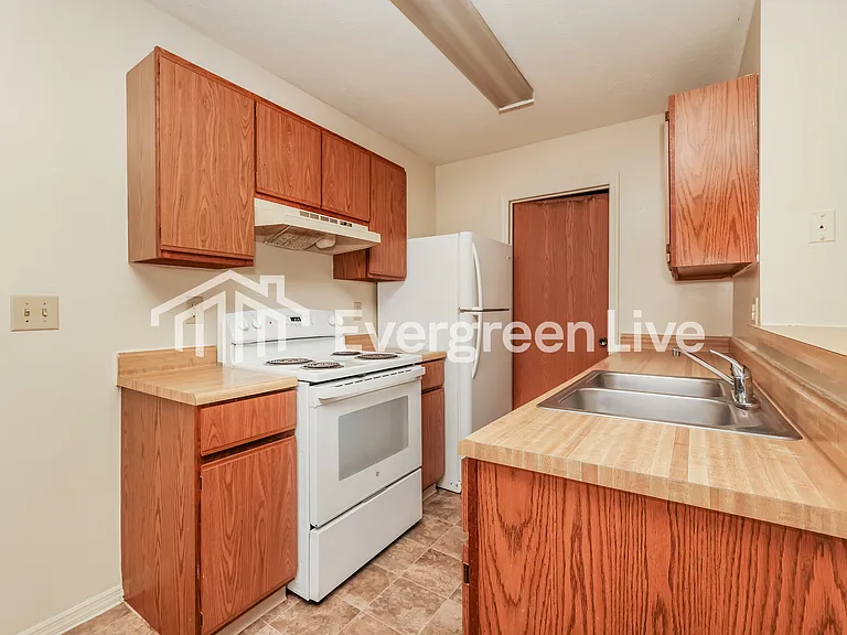 6377 Nightwind Ct — Photo 8