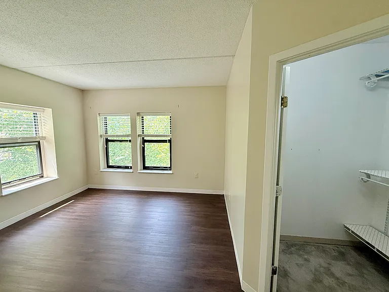 14 Heron St #410 — Photo 8