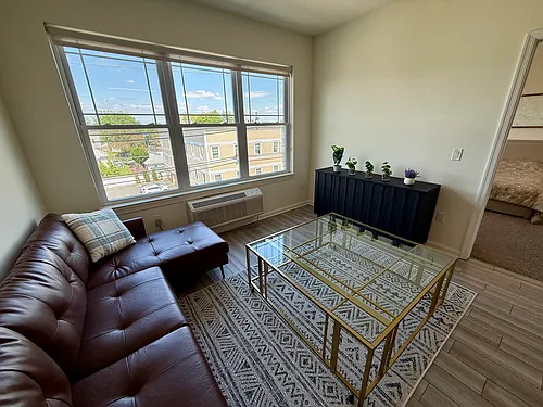 510 Hamilton Photo 1