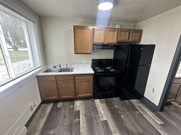 4th image of 1007 N 2nd St #4