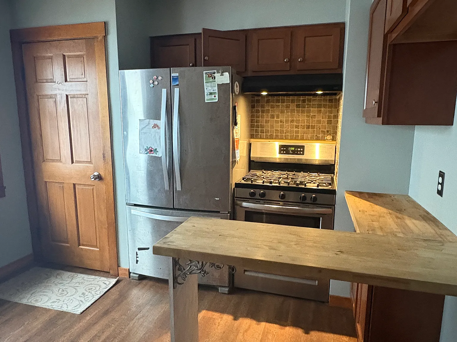 2 bed, 1000 sqft, $1,250 — Photo 3