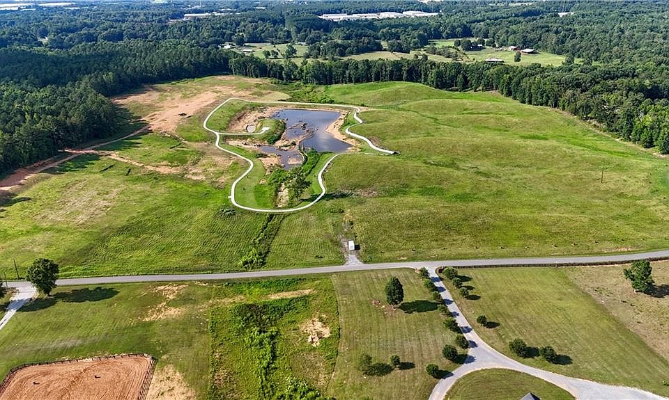 1st image of 94 Horseshow Rd NW