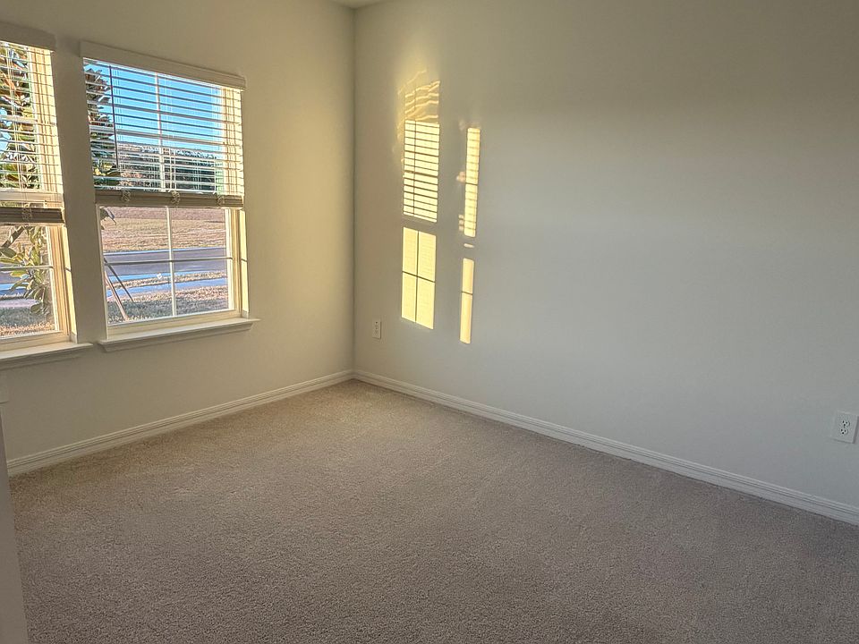 Guest room 1 / office room