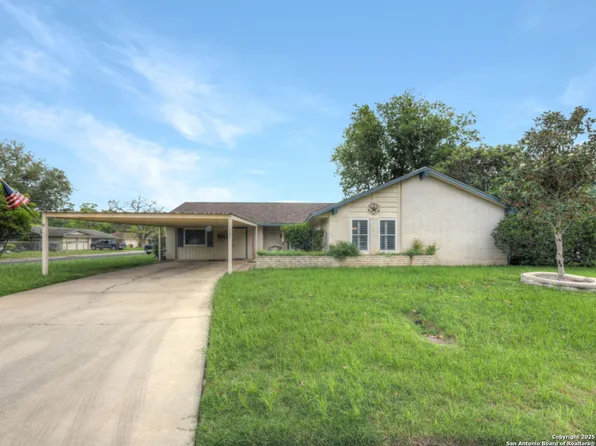 121 Meadow, Schertz, TX 78154