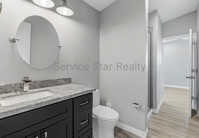 1556 W 5th St — Photo 12