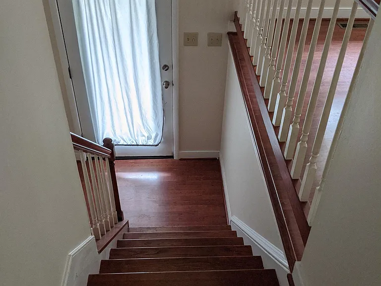 1600 Tobak Ct — Photo 4