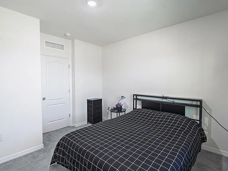 1456 Isleta Loop — Photo 34