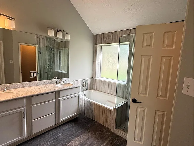 1927 Kelona Dr — Photo 13