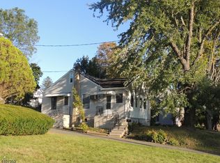 54 Knickerbocker Ave, Dover, NJ 07801