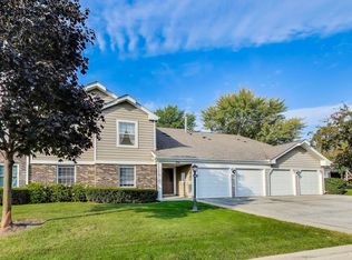 350 Newgate Ct #2Z, Schaumburg, IL 60193