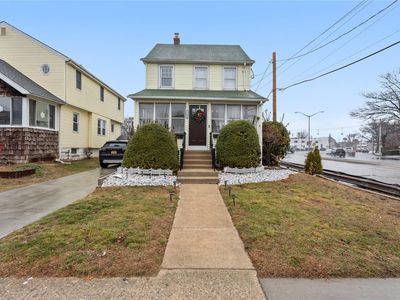 113 Lyon Place, Lynbrook, NY, 11563