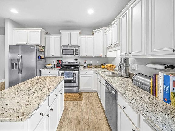 5th image of 2544 Caldwell Cir