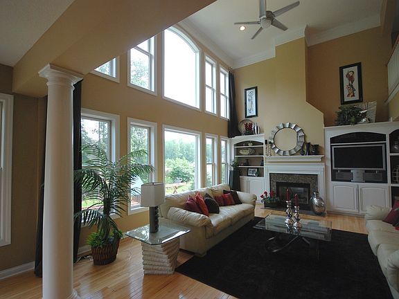3rd image of 8644 Sweetwater Ct