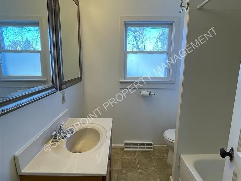 920 Larch St — Photo 18