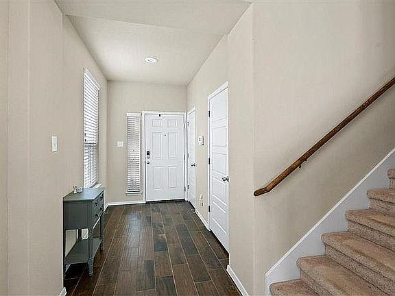 2nd image of 5817 Ravenna Ln