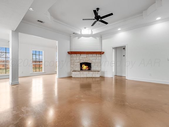 4th image of 447 Hickory St