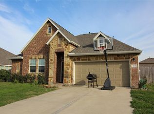 2160 Colonial St, Alvin, TX 77511