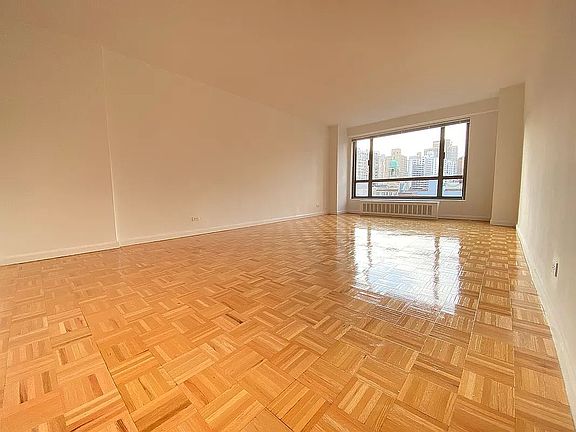 3rd image of 501 E 87th St APT 4I