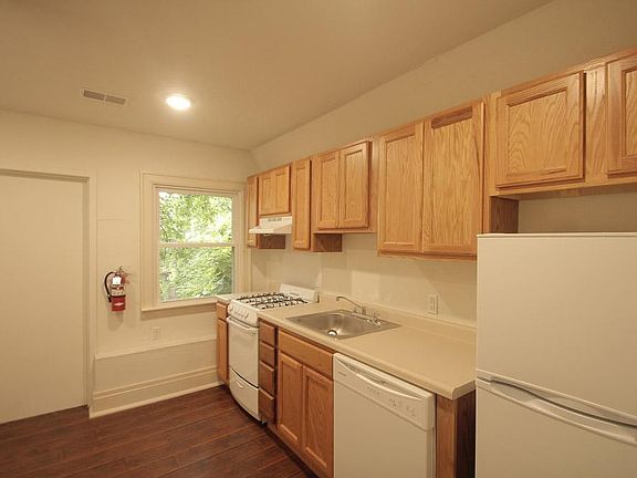 2nd image of 419 Peebles St APT 3
