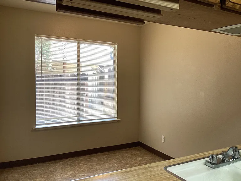 563 W Alamos Ave #A — Photo 7