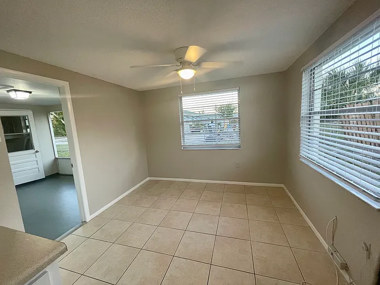 619 Shore Rd — Photo 9