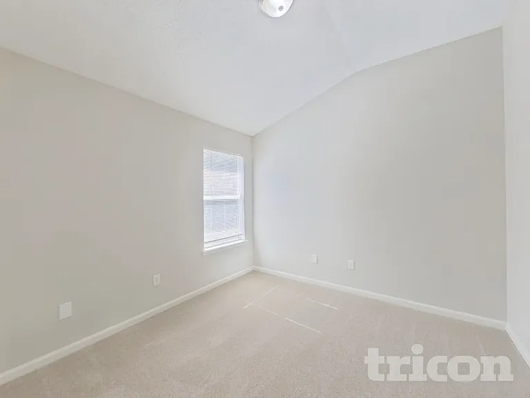 2950 Bessent Rd — Photo 12