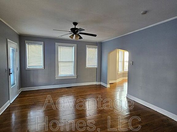 3rd image of 1303 W 40th St APT 1
