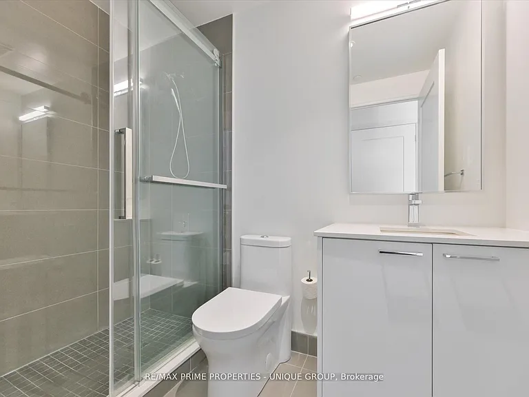 293 The Kingsway #322 — Photo 23