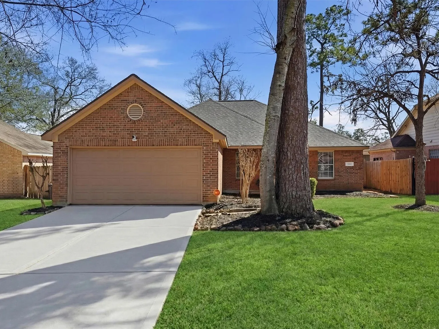3 bed, 2.0 bath, 1584 sqft, $1,799 — Photo 3