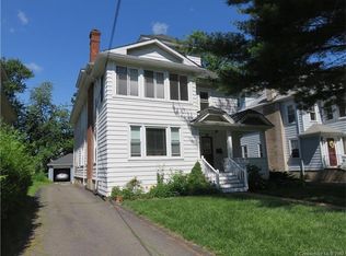 15 Bretton Rd, West Hartford, CT 06119