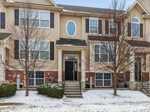 71 Melrose Ct, South Elgin, IL 60177