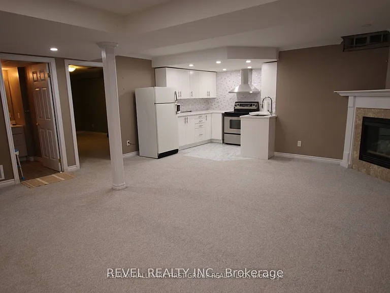 20 Leah Cres #BASEMENT — Photo 8