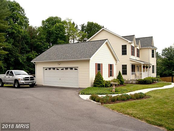3rd image of 10875 Hilltop Ln