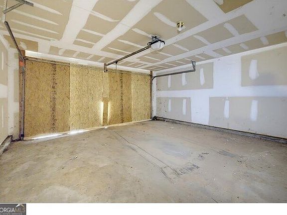 5th image of 4425 Chestnut Lake Ave