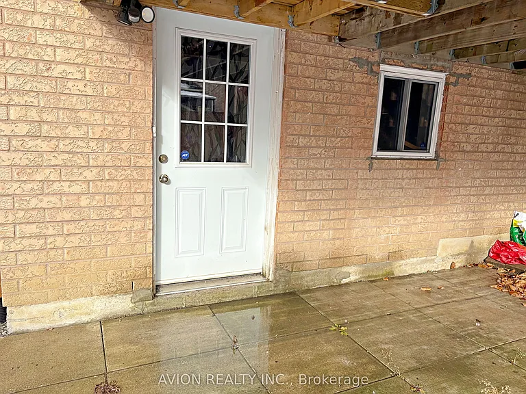 91 Ridgeway Ct #LOWER — Photo 11