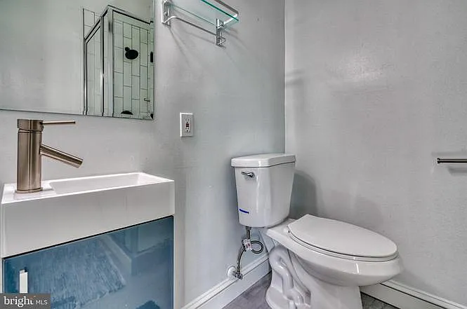1511 W Lombard St — Photo 18