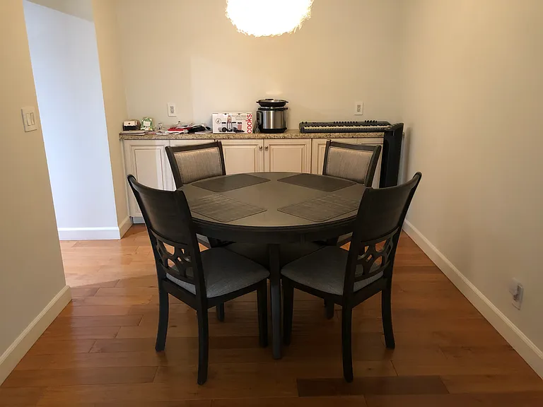 600 W 9th St #507 — Photo 5
