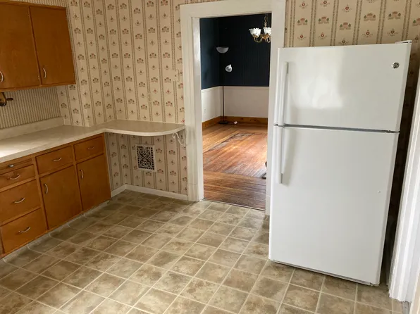 600 Mulberry St, Scottdale, PA 15683