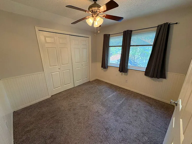 500 Holliday Ln — Photo 13