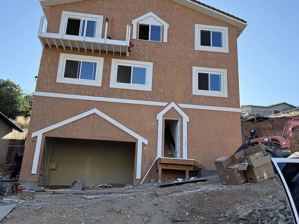 1st image of 1302 La Presa Ave