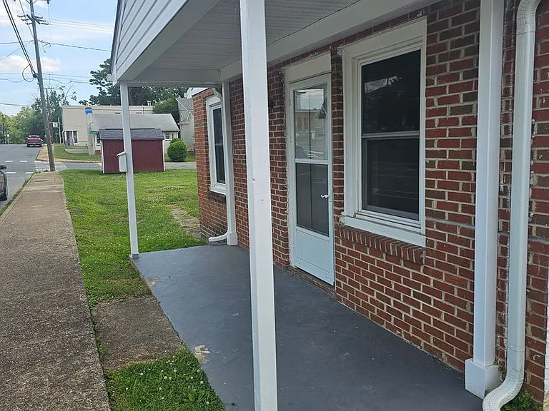 912 Forest St — Photo 29
