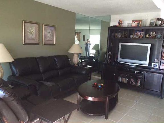 3rd image of 2096 Newport S #2096